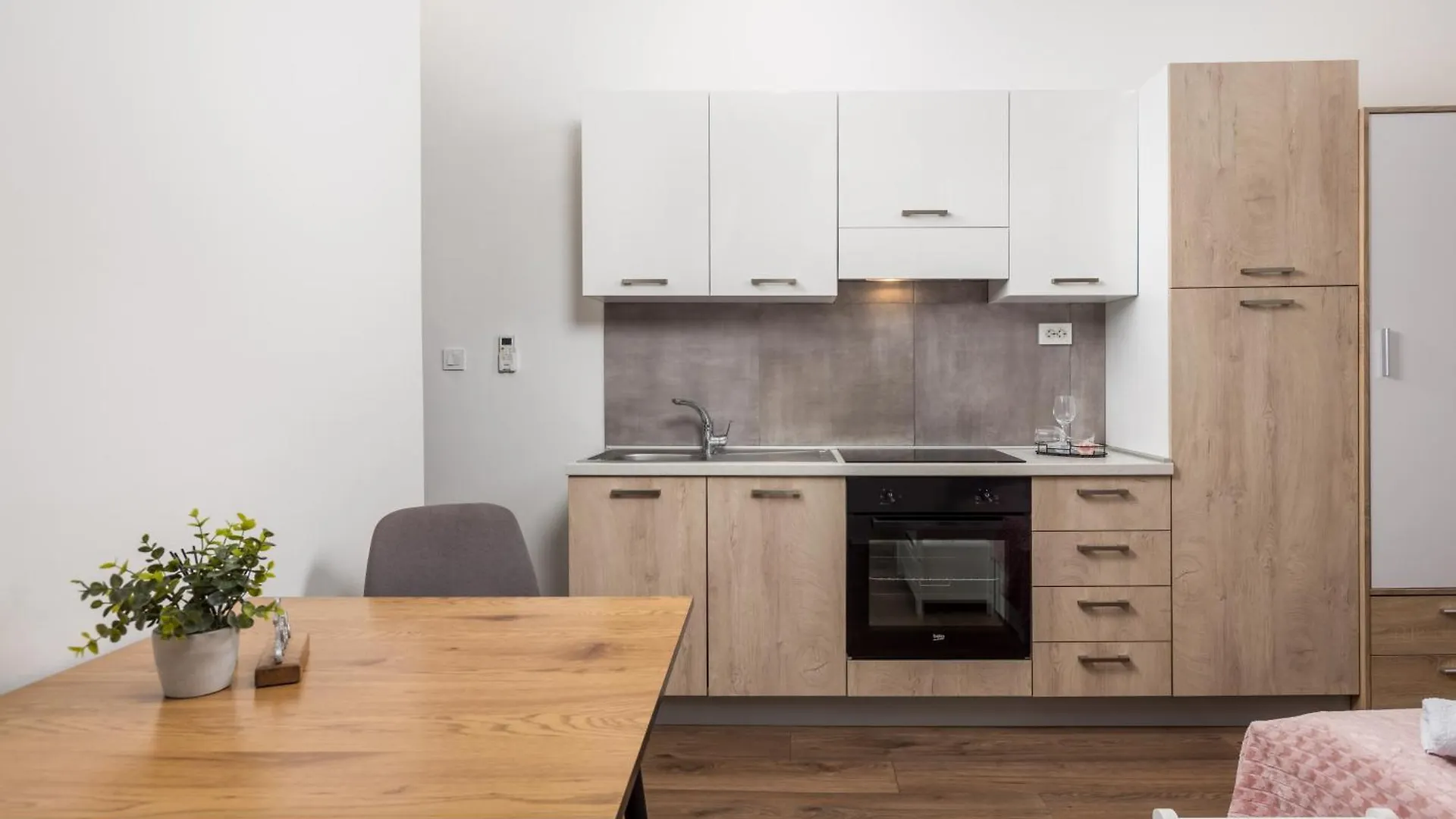 Love & Dream Apartments Rijeka 0*,